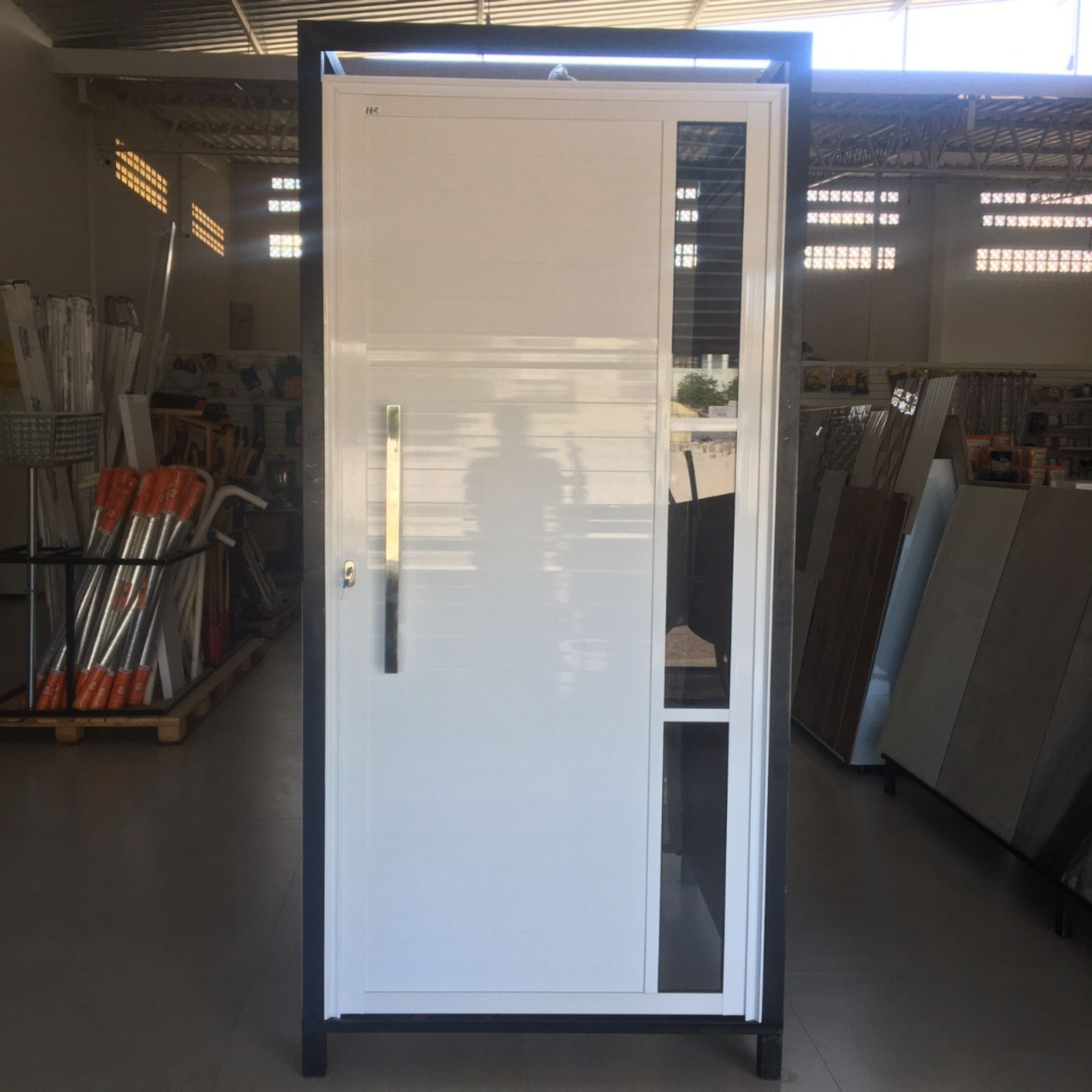 Portas e acabamentos